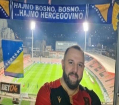 �������ԣ�������ֻ̨��������ͷ���Ҽ��Ų��ڿ϶���������±�