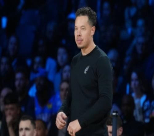 解说：马刺在一些阶段打得太松了米奇上半场叫暂停都有点生气了