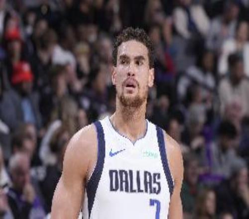 全靠杀伤！德怀特鲍威尔罚球10中9拿到9分8板2助1断无出手