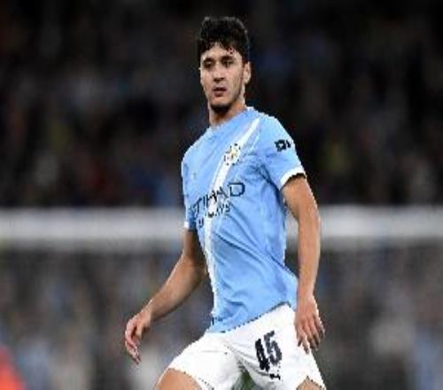 TA：乌兹别克小贩不懂"钱"的英文，但一提英超他立刻会意胡桑诺夫