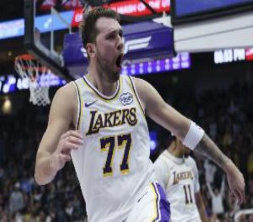 明天背靠背战骑士！海斯：东契奇能回归我很兴奋你可别再吃T啦