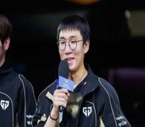 ��������Ruler��Ǹ�������ȥ���վ��Ƚ��������