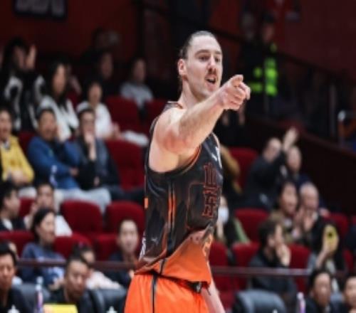 �վɺܸ�����ɽ������˹�ٶ��볡6��5�õ�15��4�巣��4��4