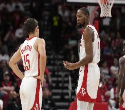 杜兰特：我之前常跟谢泼德说别打得那么快他现在节奏把控进步大