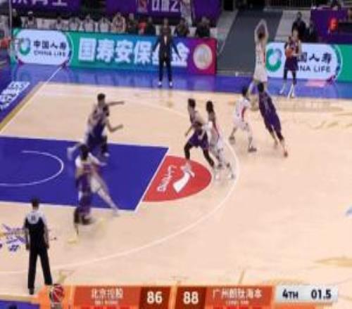 ���뷴��ɱ�����������ս�����������Ư�ƺ���ѹ�����־�ɱ����