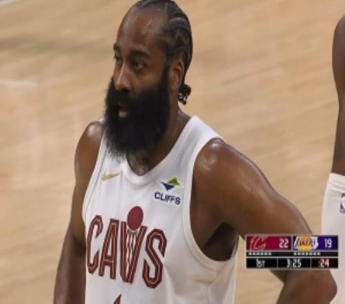 ������ĵ����˴�C����ʱ�ͦ۸߾ٹ��ǳ�׼ʱ���ҵ������ַ���