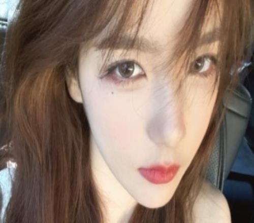 爱了爱了！Rita晒照：四月快乐