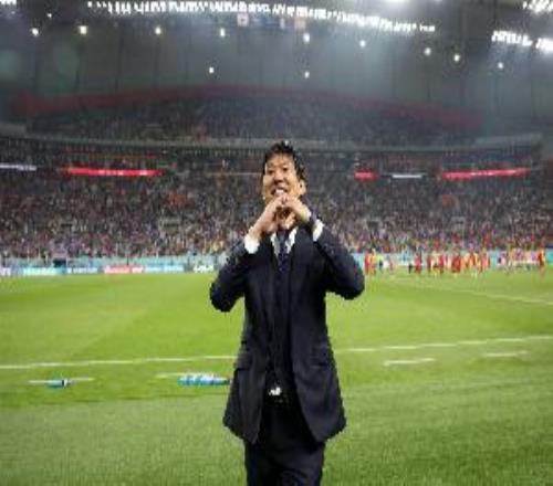 ��ý����ȷ����ѡ�ձ������±�������Ա����13�����ñ���Ӣ����