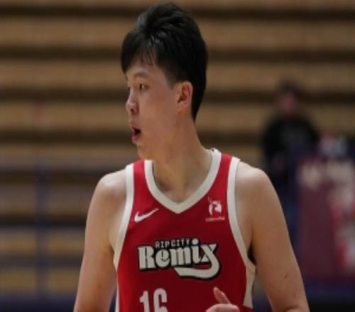 表现平平！杨瀚森半场15分钟4投2中拿到4分3板1助1帽正负值3