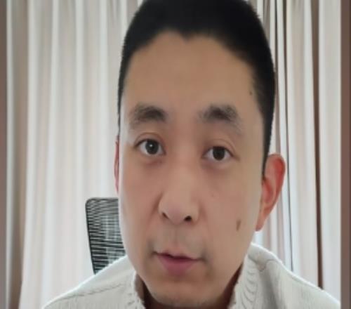 ��˵��J.Coleһֱ��һ������������Ա������ͬ������ͦ�����