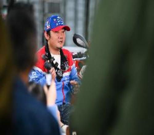 ��ѩ��Ӧ�¹����1300����˹��˹���ҳ���8������Ǯ�����Ȼ��ʹ