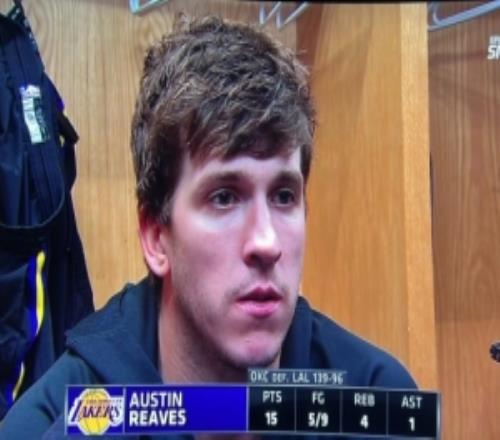 里夫斯：比赛开局我打得不好首节就4个失误要做得更好