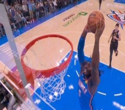 稳一点啊！里夫斯连续失误多特抓机会独得5分打停湖人