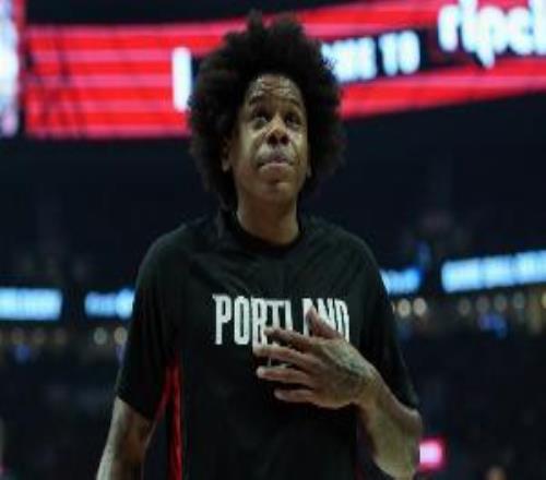 关键时刻瞎打！库克14中3低效拿到8分6板6助3断3失误5犯规