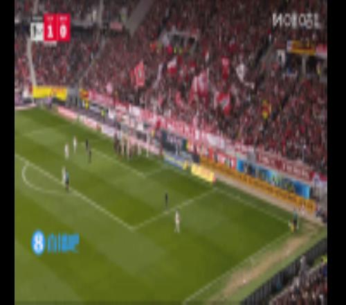 拜仁02落后弗赖堡！诺伊尔出击击球不远，霍勒打空门得手