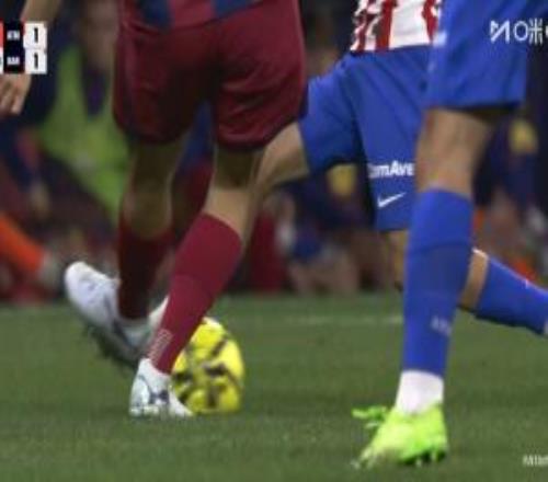 �����ᱩŭ��������̤���������������ȳ�ֱ���VAR����Ϊ����