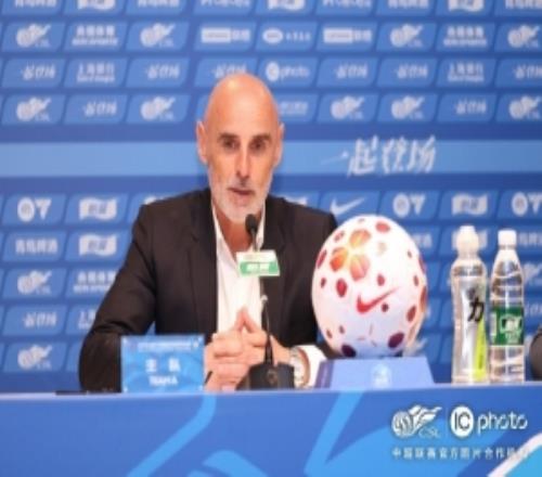 穆斯卡特赛后：这场比赛非常精彩，总体来说，我为球员们感到自豪