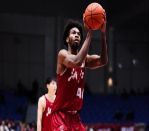 表现不俗！布兰登兰道夫10投7中得19分3板3助1断正负值+11