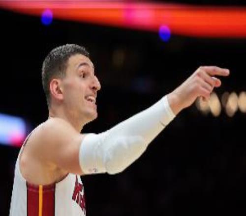 ����ⷸ������ˣ�˹����Լά�����Ť�˲�û�й��۵�����