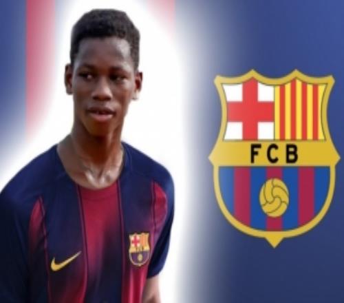 每体：巴萨与巴黎争夺一名马里年轻才俊，后者目前占优