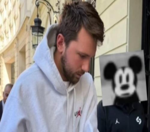 回欧洲接受注射治疗!网友在西班牙马德里偶遇东契奇并喜获签名