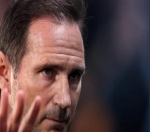 ���Ĵ�12����������Ӣ�����������򵼸ö�����Ӣ������