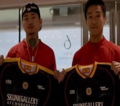 成都球迷狂喜！韦世豪与说唱歌手马思唯联名合作，拜合拉木出镜