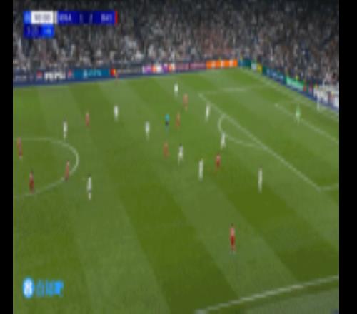 是点球吗奥利塞身后与卡雷拉斯接触倒地,拜仁众将索要点球未果