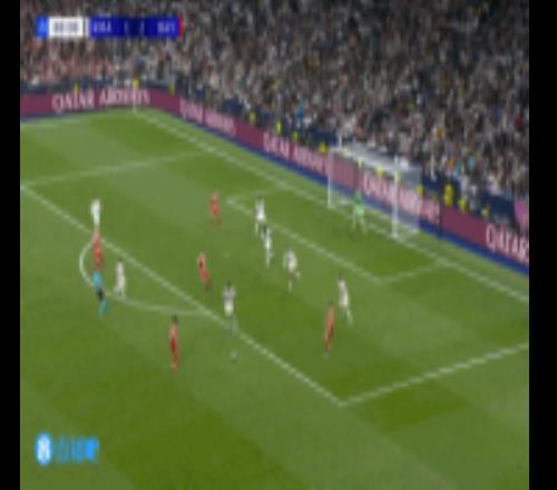 埋下伏笔拜仁比赛最后接二连三错失良机，迪亚斯两次没传好球