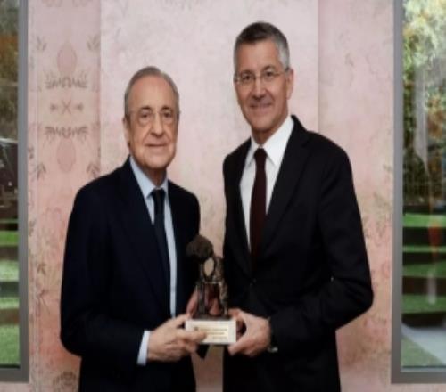 关系好！皇马官方晒老佛爷和海纳合照：同拜仁进行了董事会议