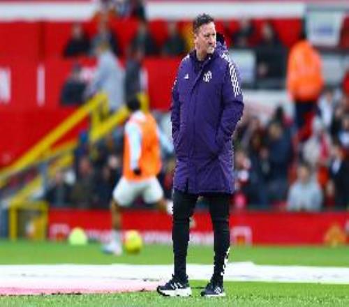 曼联助教：两场比赛间隔时间太长，我们认为有必要进行集训