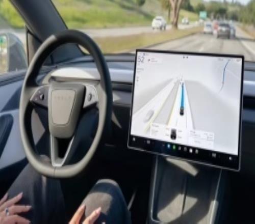 ���˼�ʻ���������˹�ˣ���˹��FSDV15�徲�Խ�Զ������ˮƽ