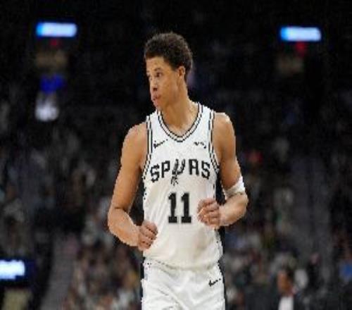 米奇:卡特布莱恩特打得很合理出手自信我们需要他这样的表现