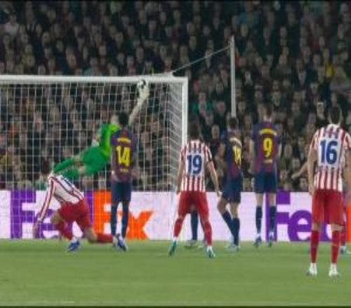 无解！阿尔瓦雷斯任意球世界波破门，霍安飞扑无能为力