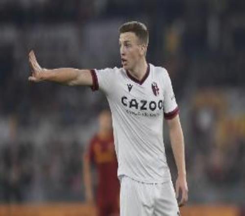 �������Ƕӳ��������ϰ볡ռ���Զ����λغ�Ҫȥά����������ʤ