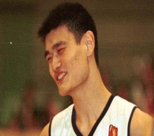 �Ϻ�����ͨ�����ھ���һ������200102����&��ʱҦ���ʶӶ��׹�