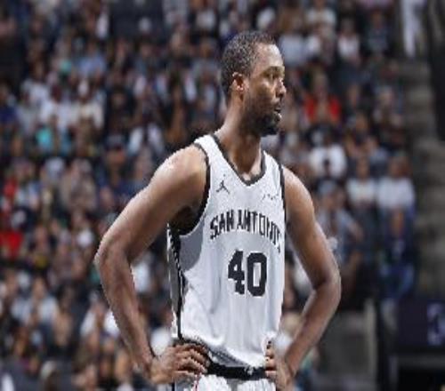 �Ͷ�˹�����ٵ�17�����̱���������8�˳����÷���˫��ʷ�׶�