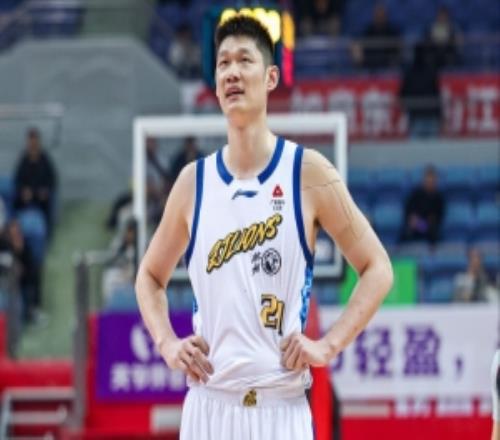 �ܶ�����ð볡����2413&ǰ����154������12������㶫11��