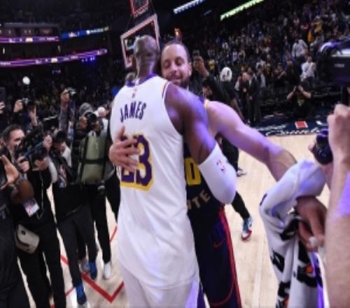 记者谈勇士未来：追字母追小卡等易受伤球星追詹姆斯交易库里