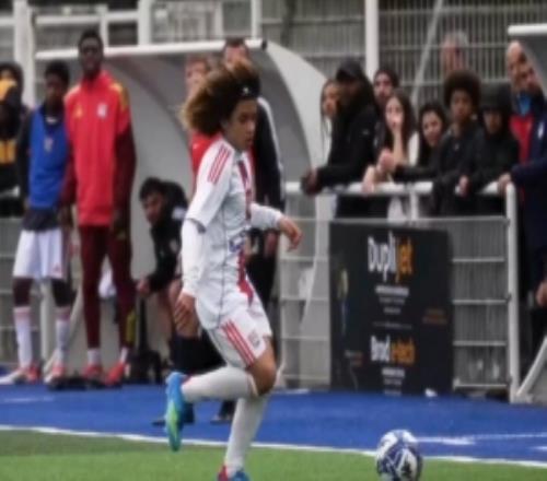 尽显天赋！谢尔基14岁弟弟比赛中马赛回旋+插花脚传球