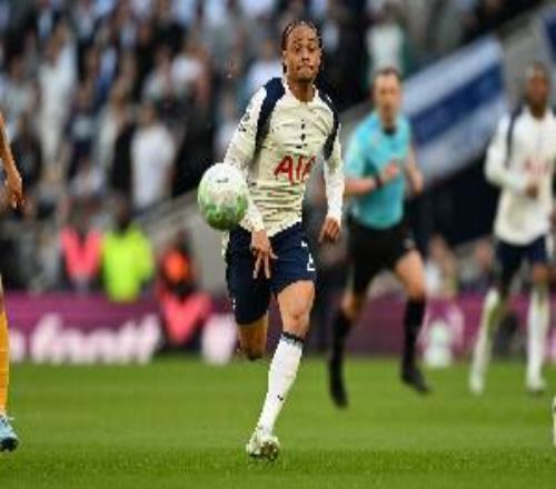 TA：西蒙斯是热刺球队计划的核心他必须首发出战剩余的所有比赛