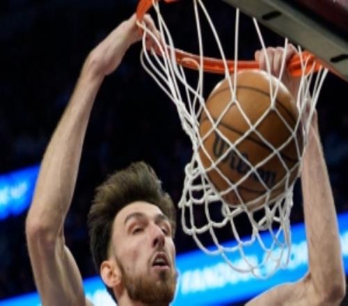 切特谈球队防守：关键在于沟通执行力持续拼抢积极补位