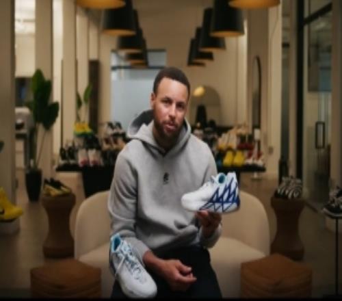 库里：圣诞大战对阵克莱穿上他的签名鞋对我来说意味着全世界