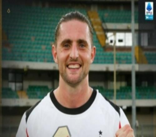 打进制胜球，意甲官方：拉比奥特当选AC米兰10维罗纳全场最佳