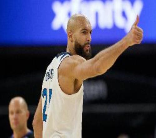 芬奇：戈贝尔身体对抗强硬能终结得分他是G1队内表现最佳的球员