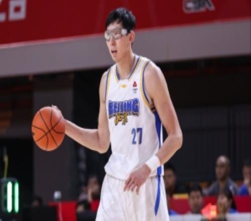 媒体人：周琦数据下滑与教练使用&减少背打有关即便如此他仍可靠