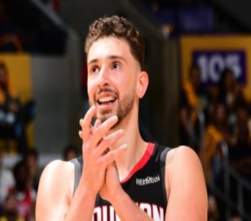 火箭媒体人：真正问题是摆烂3年没选到基石KD等老将本该只是拼图