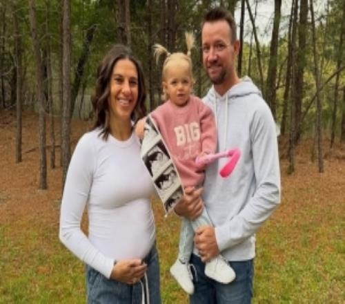 恭喜！邮报：43岁美国女足传奇卡莉劳埃德与丈夫宣布再次怀孕