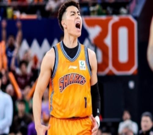 可圈可点！李添荣10投7中&三分7中4得18分2板4断0失误正负值+25