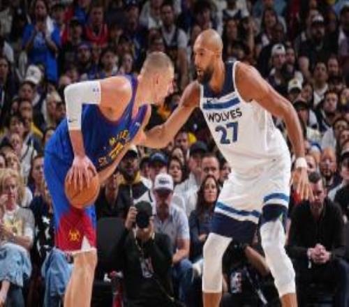 四届DPOY！戈贝尔末节连防约基奇6个+干扰穆雷最后一投锁死掘金！